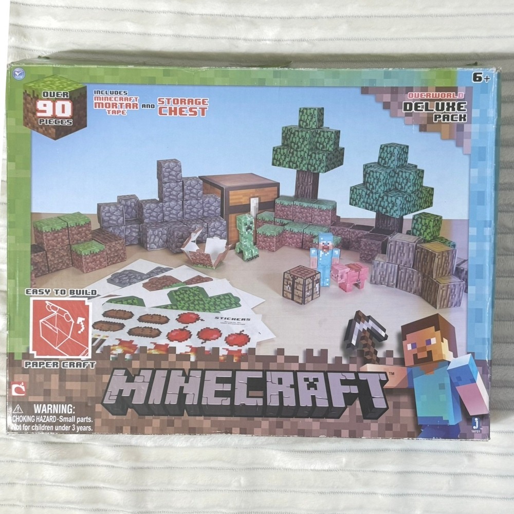 Minecraft Overworld Deluxe Pack Paper Craft Jazwares 90+ Pcs Set 16721